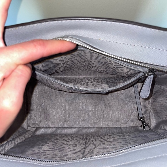 Michael Kors Medium Handbag - Picture 4 of 6